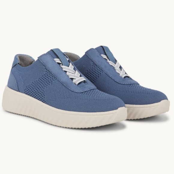 Bzees Wanderer Sneaker (WIDE) - Picture 1 of 5